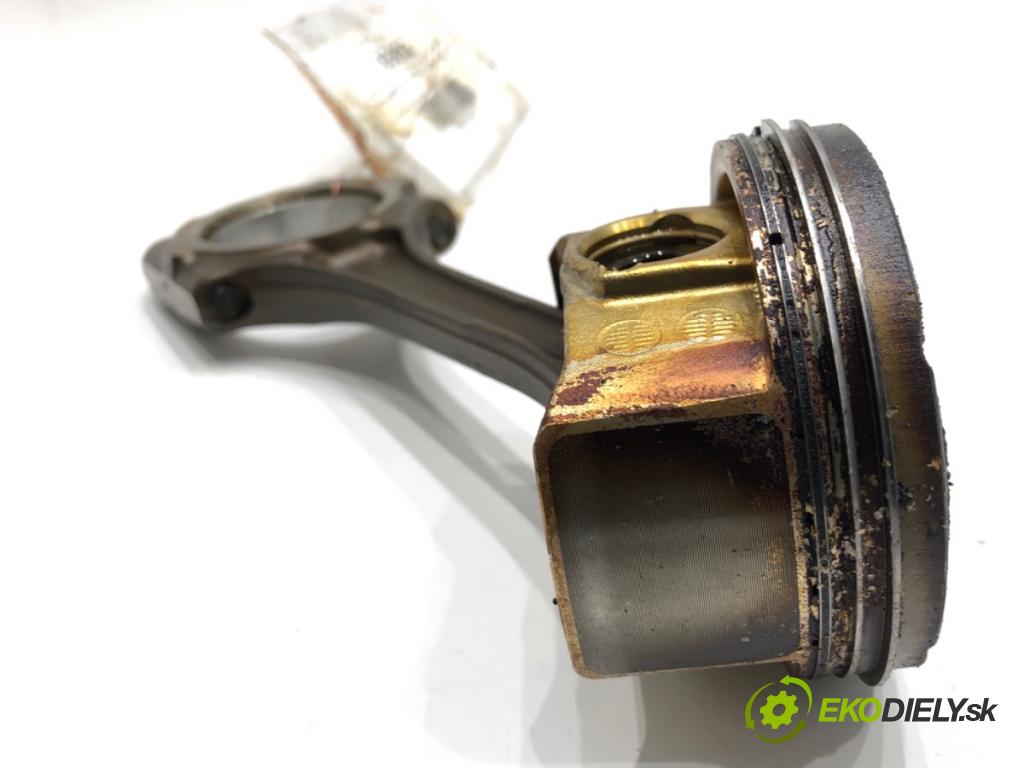 LEXUS CT liftback 2011 73 kW 200h (ZWA10_) 1798 PIEST: ojnica  (Piest)