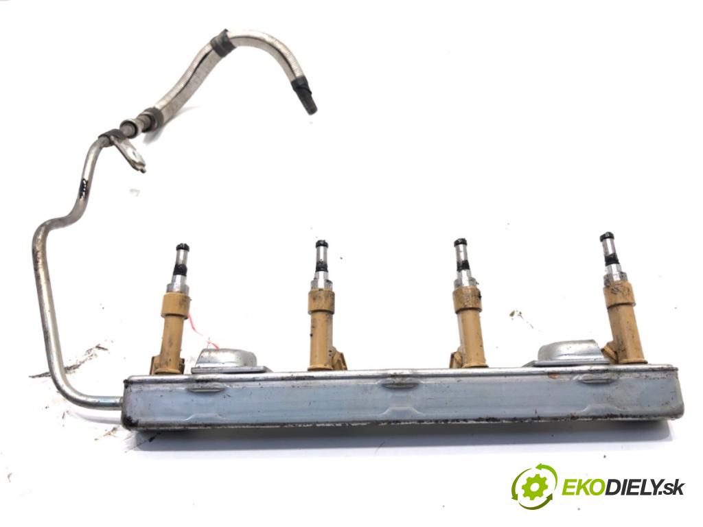 LEXUS CT liftback 2011 73 kW 200h (ZWA10_) 1798 lišta vstřikovací trysky: 23250-37010