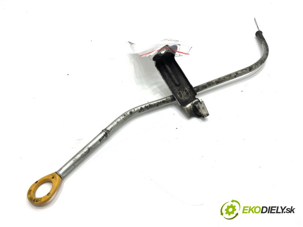 LEXUS CT liftback 2011 73 kW 200h (ZWA10_) 1798 měřítko