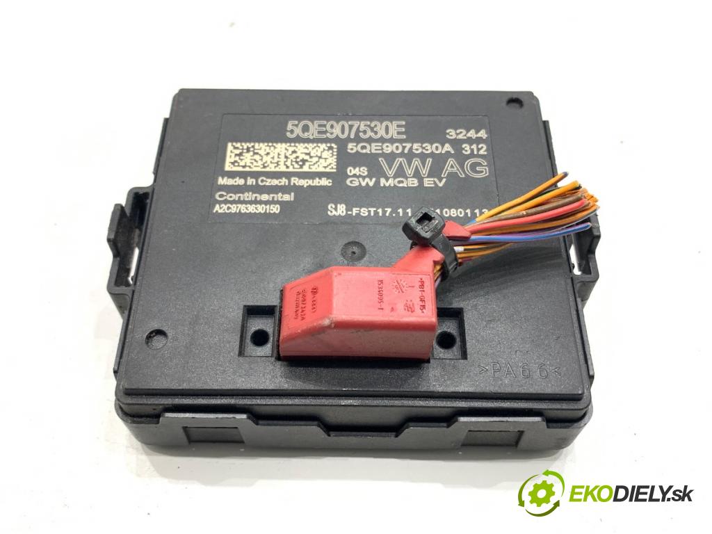 VW GOLF VII liftback 2016 85 kW e-Golf  Modul GATEWAY 5QE907530E