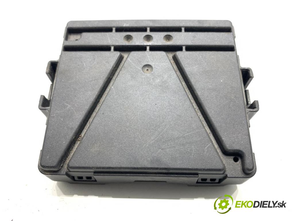 VW GOLF VII liftback 2016 85 kW e-Golf  Modul GATEWAY 5QE907530E