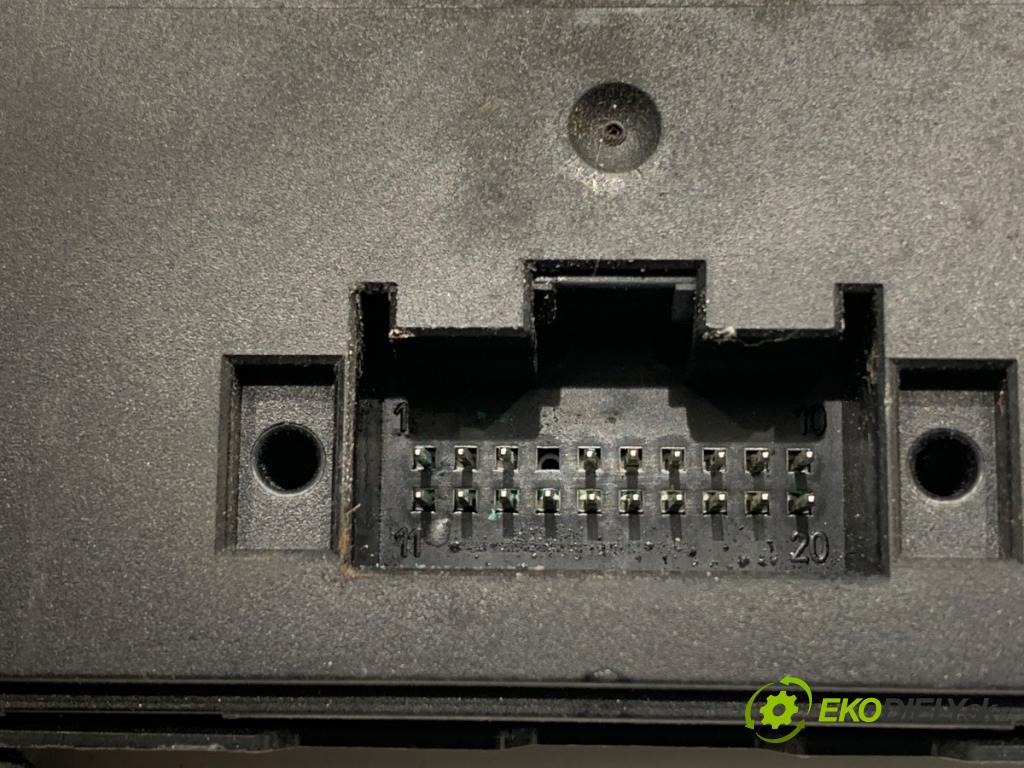 VW GOLF VII liftback 2016 85 kW e-Golf  Modul GATEWAY 5QE907530E