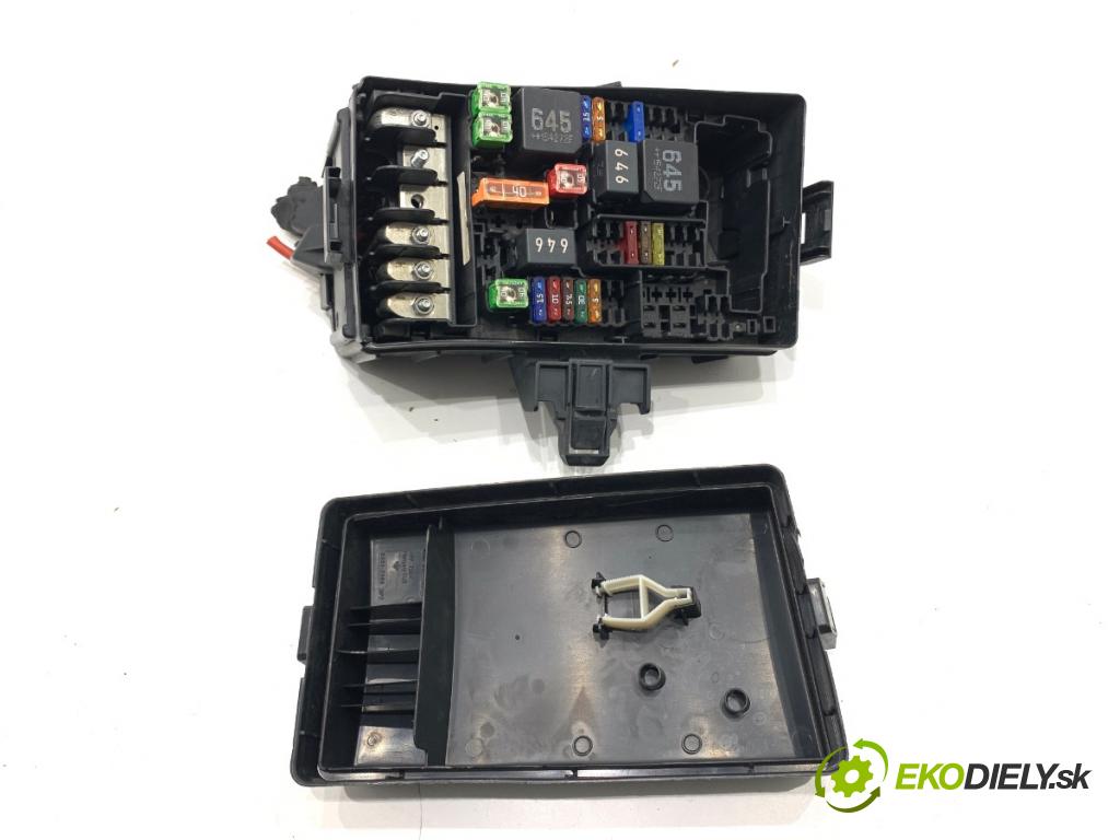 VW GOLF VII liftback 2016 85 kW e-Golf  Skrinka poistková 5Q0907361C (Poistková skrinka)