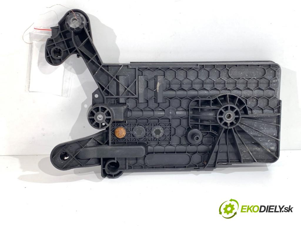 VW GOLF VII liftback 2016 85 kW e-Golf Obal akumulátora 5Q0915321G