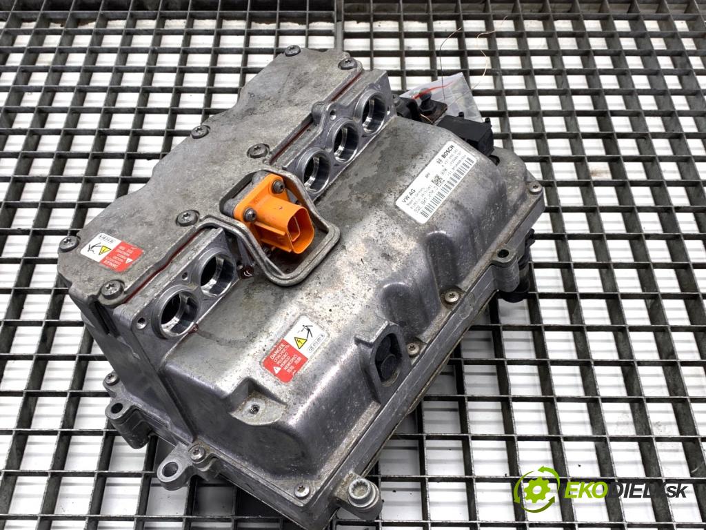 VW GOLF VII liftback 2016 85 kW e-Golf  invertor NABÍJAČKA: GENERÁTOR: BATERIE: 5QE907070D