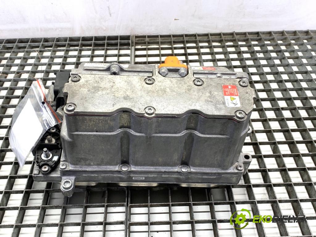 VW GOLF VII liftback 2016 85 kW e-Golf  invertor NABÍJAČKA: GENERÁTOR: BATERIE: 5QE907070D