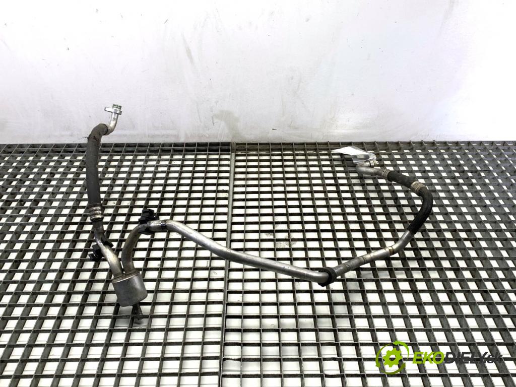 PEUGEOT 308 I liftback 2007 88 kW 1.6 16V 1598 rúrka klimatizace  (Trubka klimatizace)