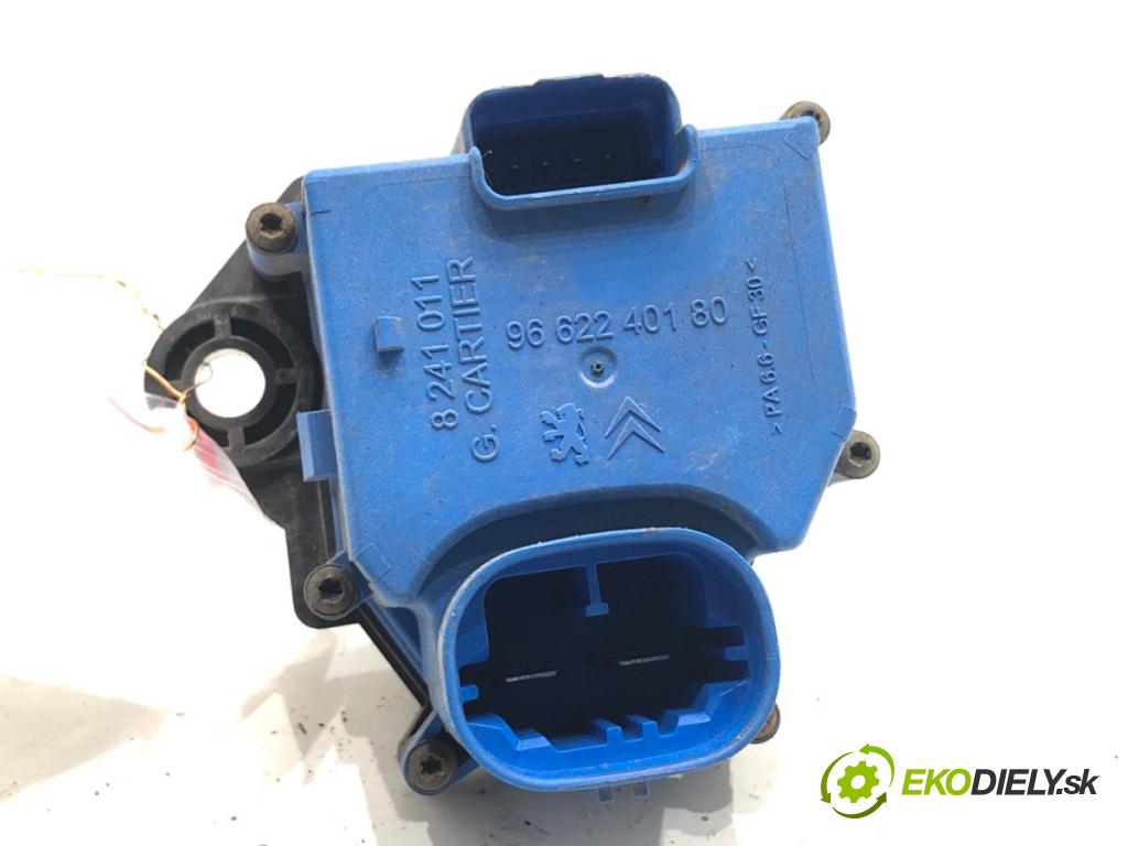 PEUGEOT 308 I liftback 2007 88 kW 1.6 16V 1598 modul ventilátoru 9662240180