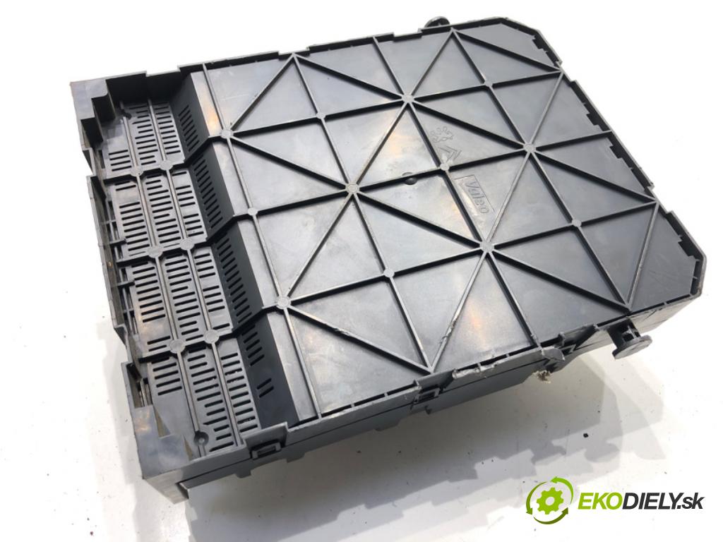 PEUGEOT 308 I liftback 2007 88 kW 1.6 16V 1598 Modul BSI 9663798180 (Poistková skrinka)