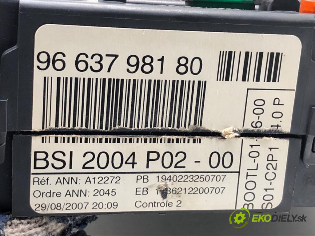 PEUGEOT 308 I liftback 2007 88 kW 1.6 16V 1598 modul BSI 9663798180 (Pojistková skříňka)