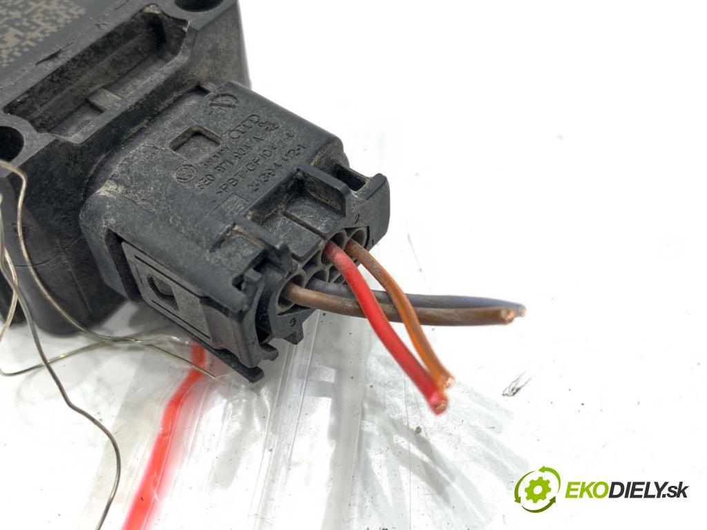 VW ARTEON liftback 2021 235 kW TSI R 1984 modul TPMS 5Q0907273B