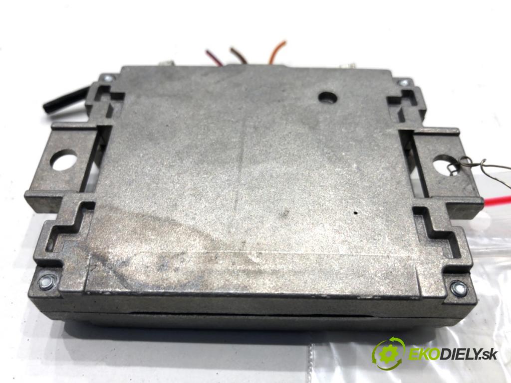 VW ARTEON liftback 2021 235 kW TSI R 1984 zesilovač Antenní: 4H0035456A (Zesilovač)