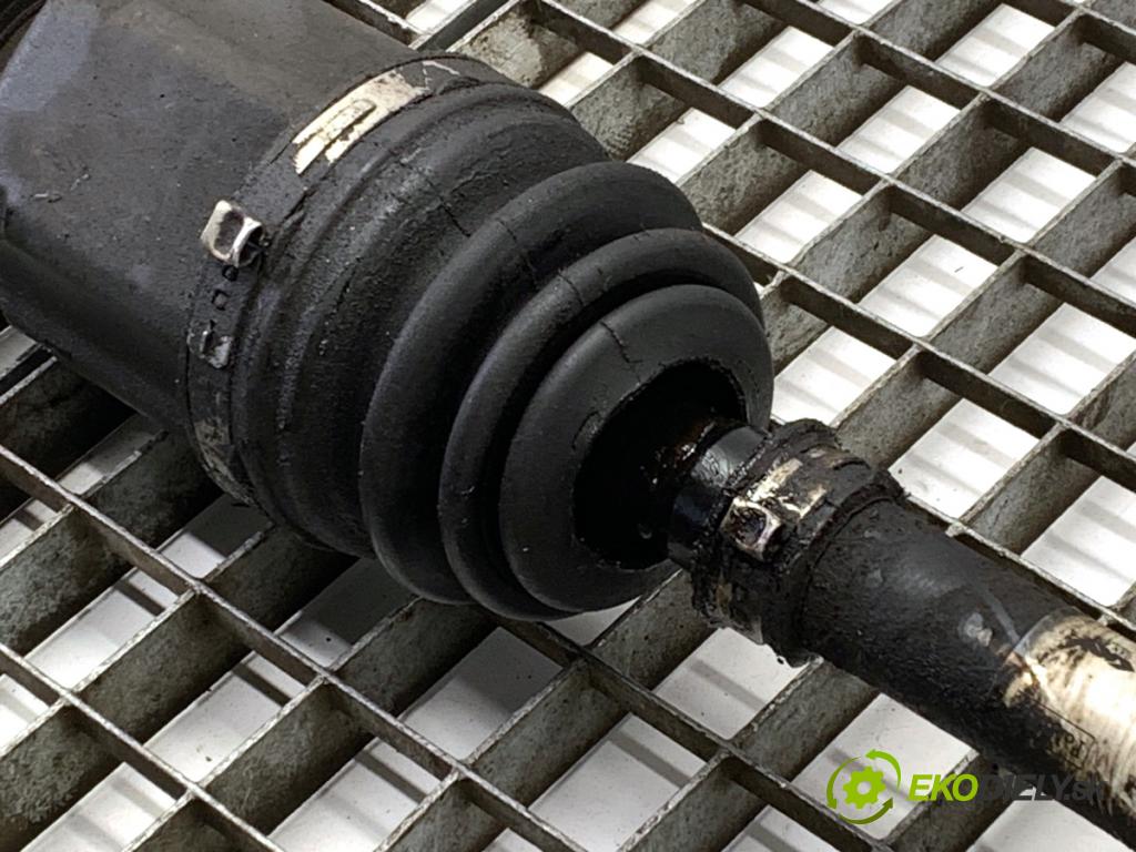 VOLVO V70 III Kombi 2008 147 kW 2.5 T 2521 Poloos pravy predný 6G9N-3B436-DE