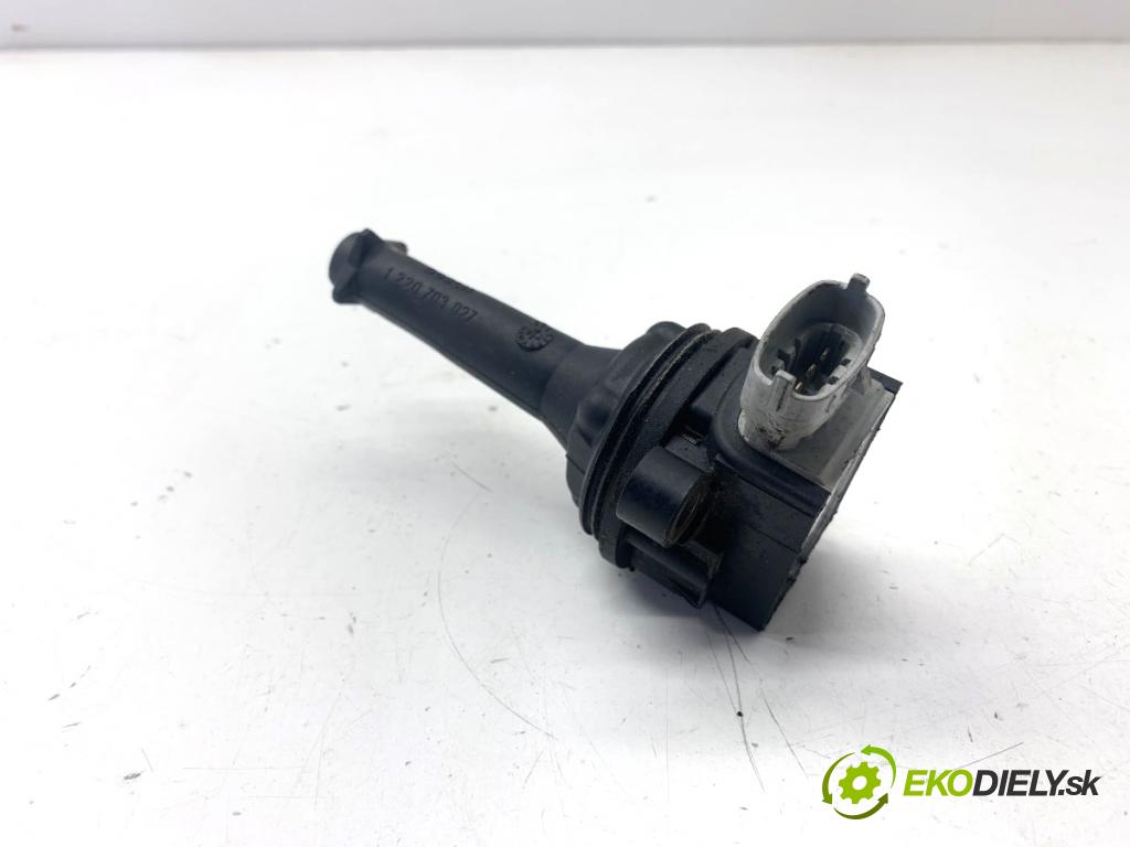 VOLVO V70 III Kombi 2008 147 kW 2.5 T 2521 Cievka zapaľovacia 30713417 (Zapaľovacia cievka)