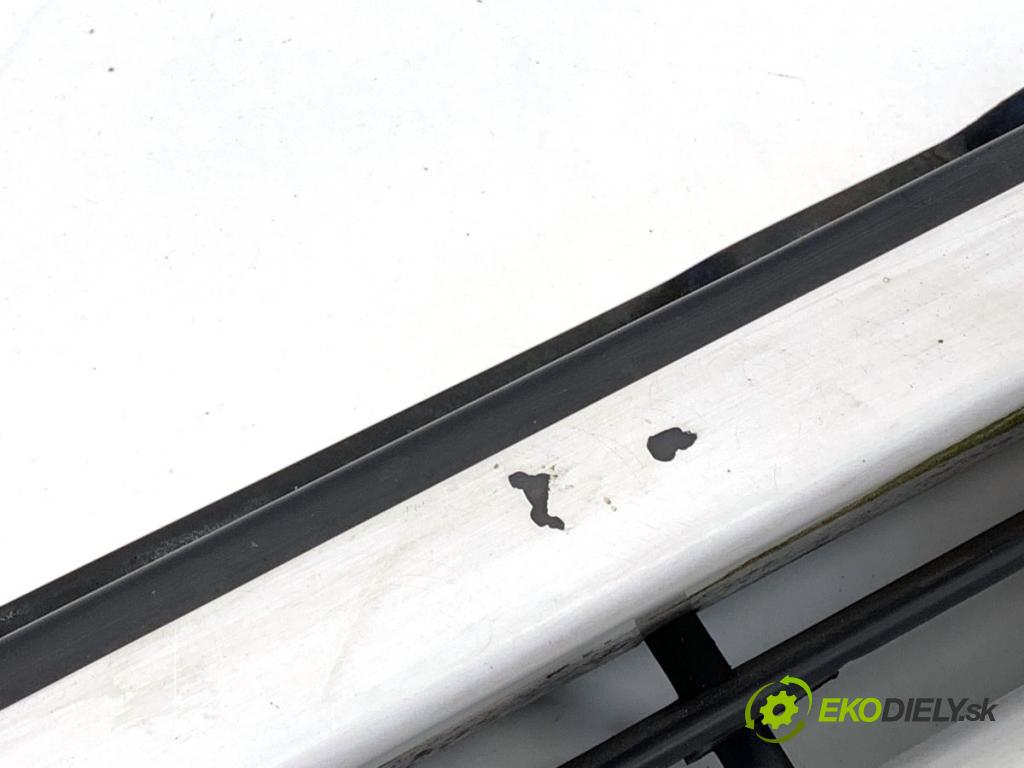 CITROEN JUMPER II Autobus 2003 62 kW 2.0 HDi 1997 mřížka maska 1304699070 (Přední mřížka (maska chladiče))