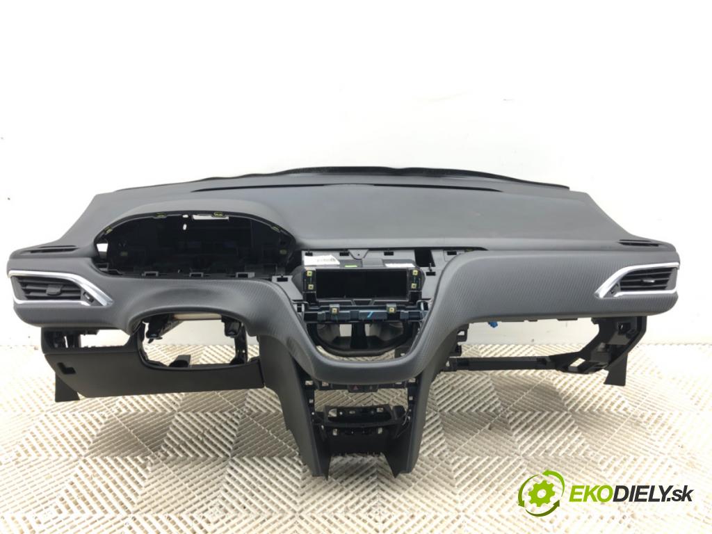 PEUGEOT 2008 I SUV 2018 81 kW 1.2 THP 110 / PureTech 110 1199 Palubná doska VANKÚŠ: spolujazdca 98021008XM