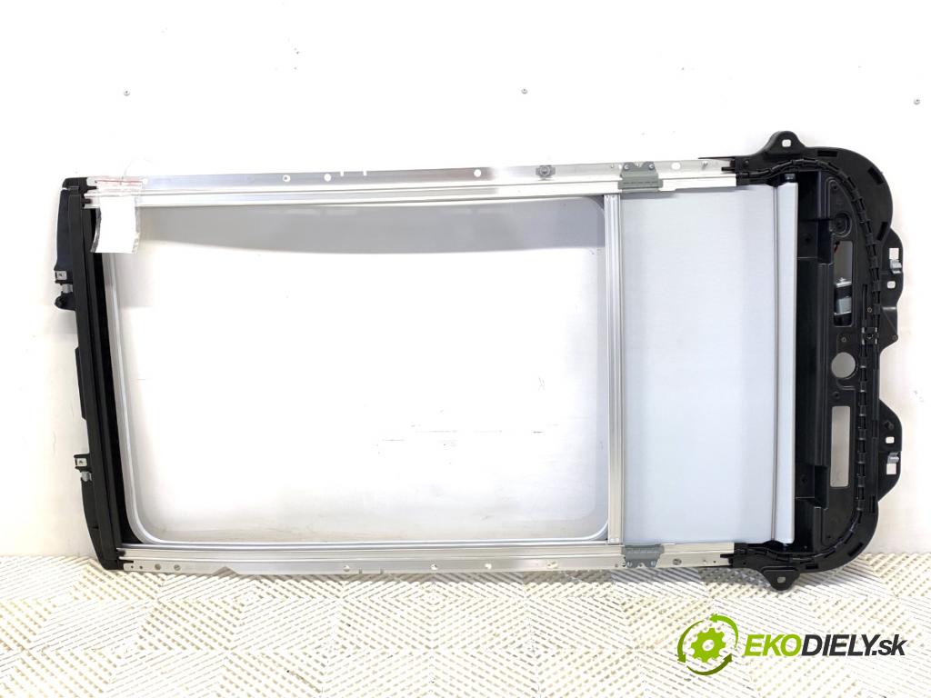 PEUGEOT 2008 I SUV 2018 81 kW 1.2 THP 110 / PureTech 110 1199 Roleta panoráma 96781144PR