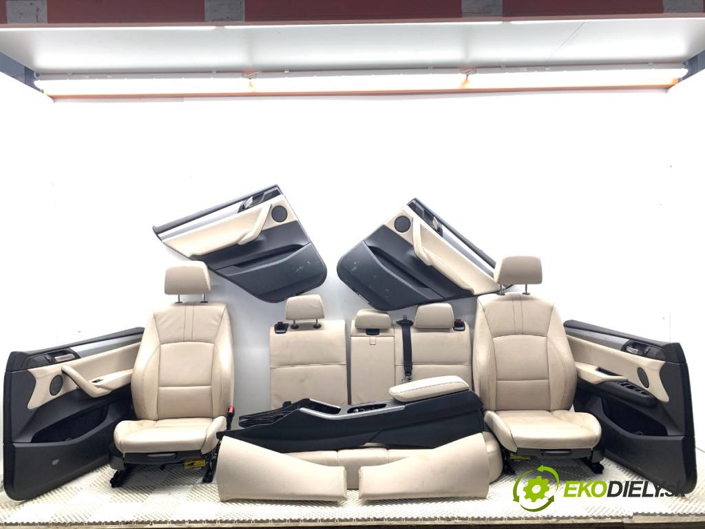 BMW F25 SUV 2016 180 kW xDrive 28 i 1997 sedadla sedačky sedadlo boční Tunel 