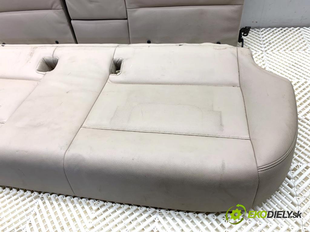 BMW F25 SUV 2016 180 kW xDrive 28 i 1997 sedadla sedačky sedadlo boční Tunel