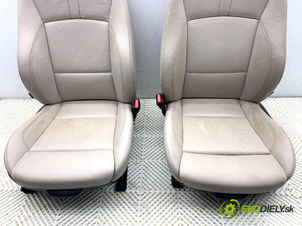 BMW F25 SUV 2016 180 kW xDrive 28 i 1997 sedadla sedačky sedadlo boční Tunel