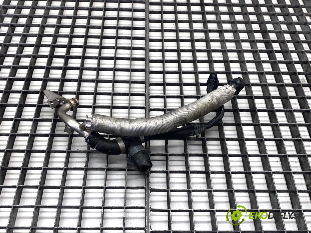 VW ARTEON liftback 2021 235 kW TSI R 1984 rúrka turba 06Q121065B (Hadica turbodúchadla)