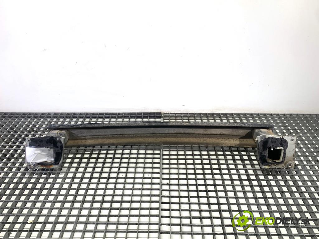 SKODA FABIA III liftback 2019 44 kW 1.0 999 výztuha nárazníka zadní část 6V6807305 (Zadní výztuha)