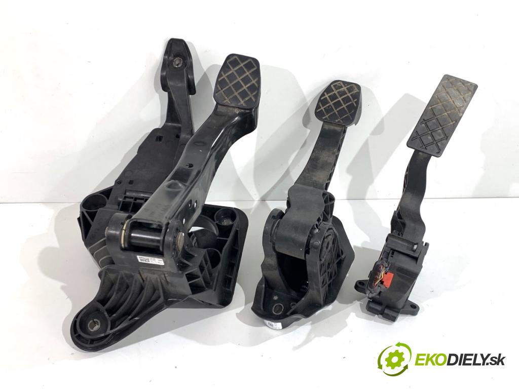 SKODA FABIA III liftback 2019 44 kW 1.0 999 PEDÁL: manuálne 6C1721058D (Potenciometer plynového pedálu)