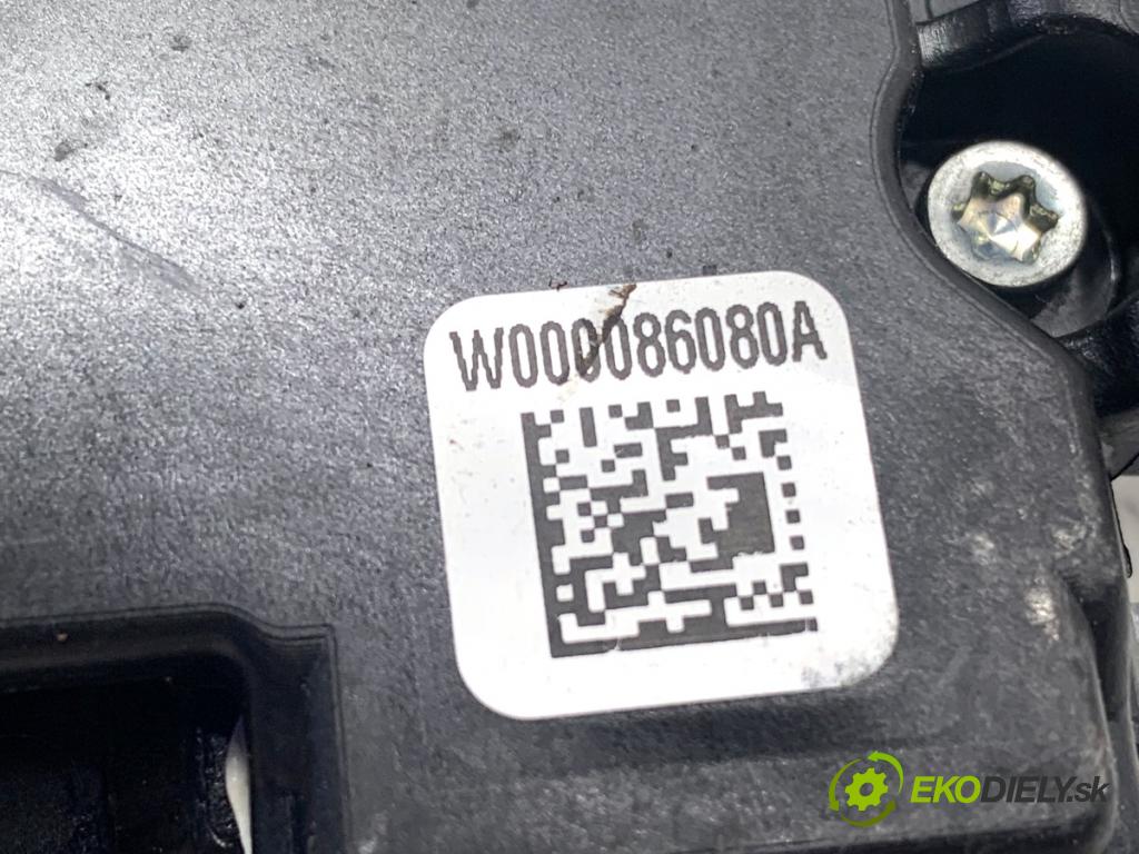 SKODA FABIA III liftback 2019 44 kW 1.0 999 motor stěračů zadní část 5F4955711A