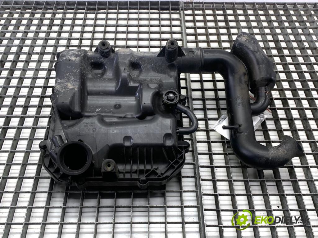 SKODA FABIA III liftback 2019 44 kW 1.0 999 Obal filtra vzduchu 04C129611J (Obal vzduchového filtra)