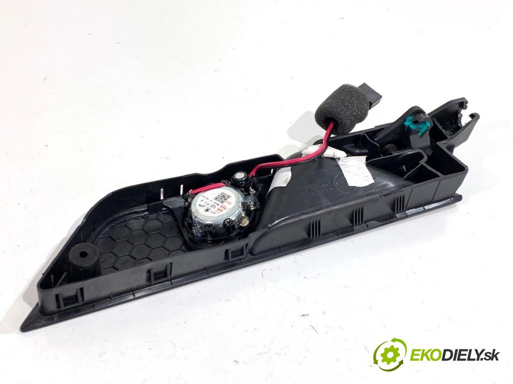 SKODA FABIA III liftback 2019 44 kW 1.0 999 Kľučka vnútorná pravy predný 6V0867436