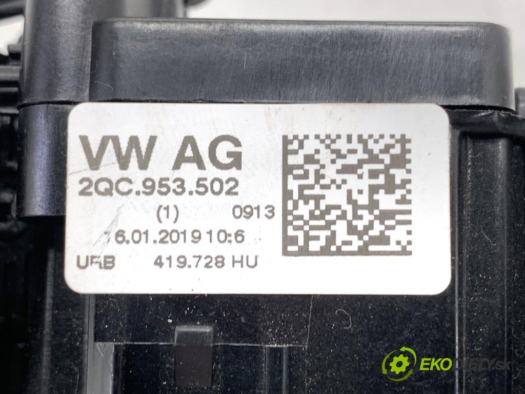 SKODA FABIA III liftback 2019 44 kW 1.0 999 Prepínač kombinovaný 2QC953502 (Prepínacie páčky pod volantom)
