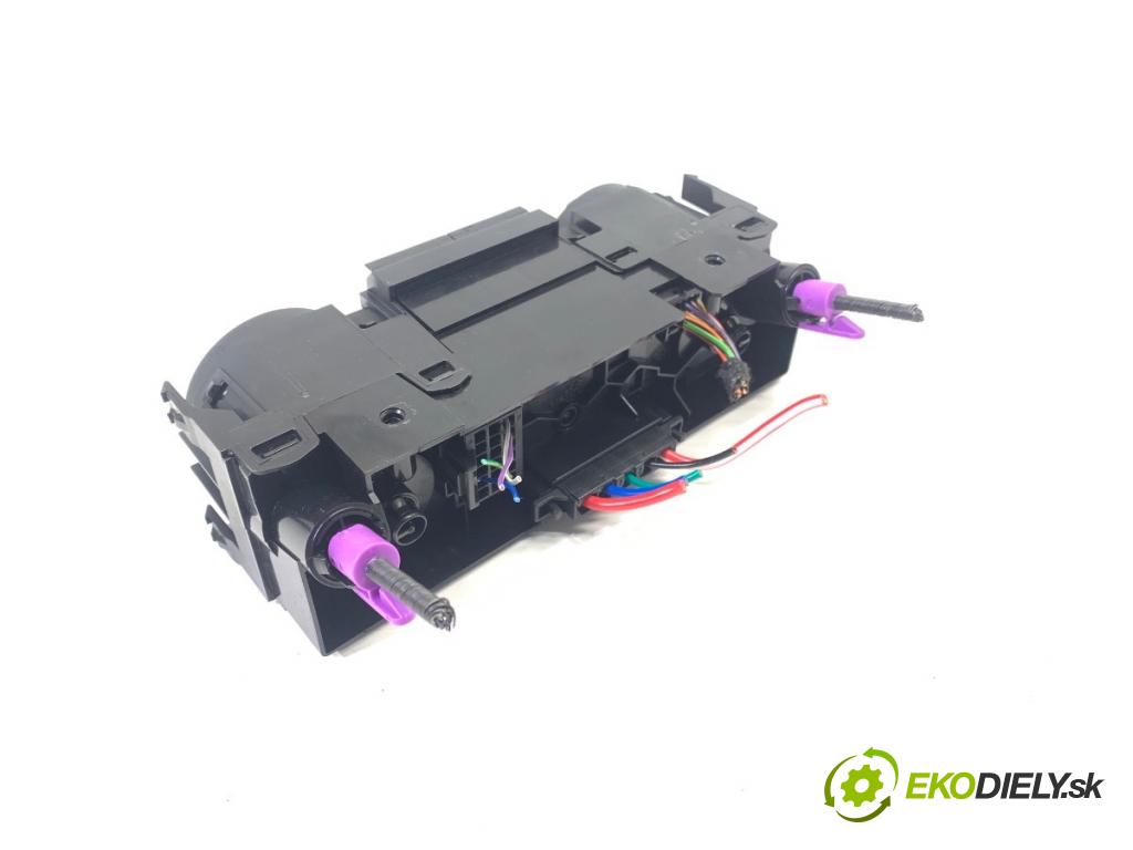 SKODA FABIA III liftback 2019 44 kW 1.0 999 Panel ovládania kúrenia (Prepínacie páčky pod volantom)