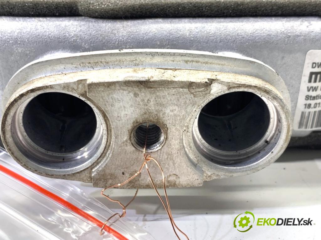 SKODA FABIA III liftback 2019 44 kW 1.0 999 topné těleso radiátor topení DW795001 (Radiátor topení)