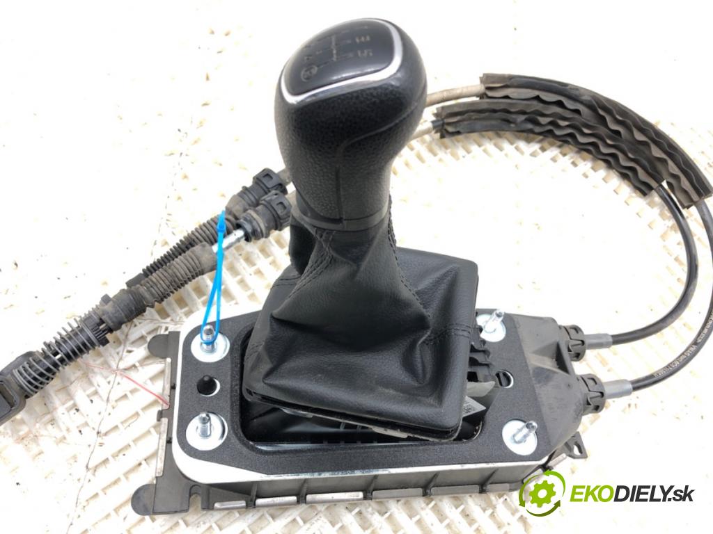 SKODA FABIA III liftback 2019 44 kW 1.0 999 Kulisa 6C0711049B (Rýchlostná páka (kulisa))