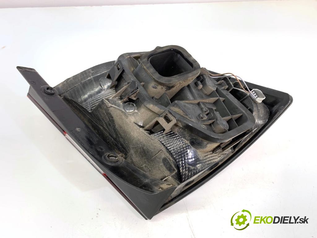 SKODA FABIA III liftback 2019 44 kW 1.0 999 světlo pravý zadní část 6V6945096