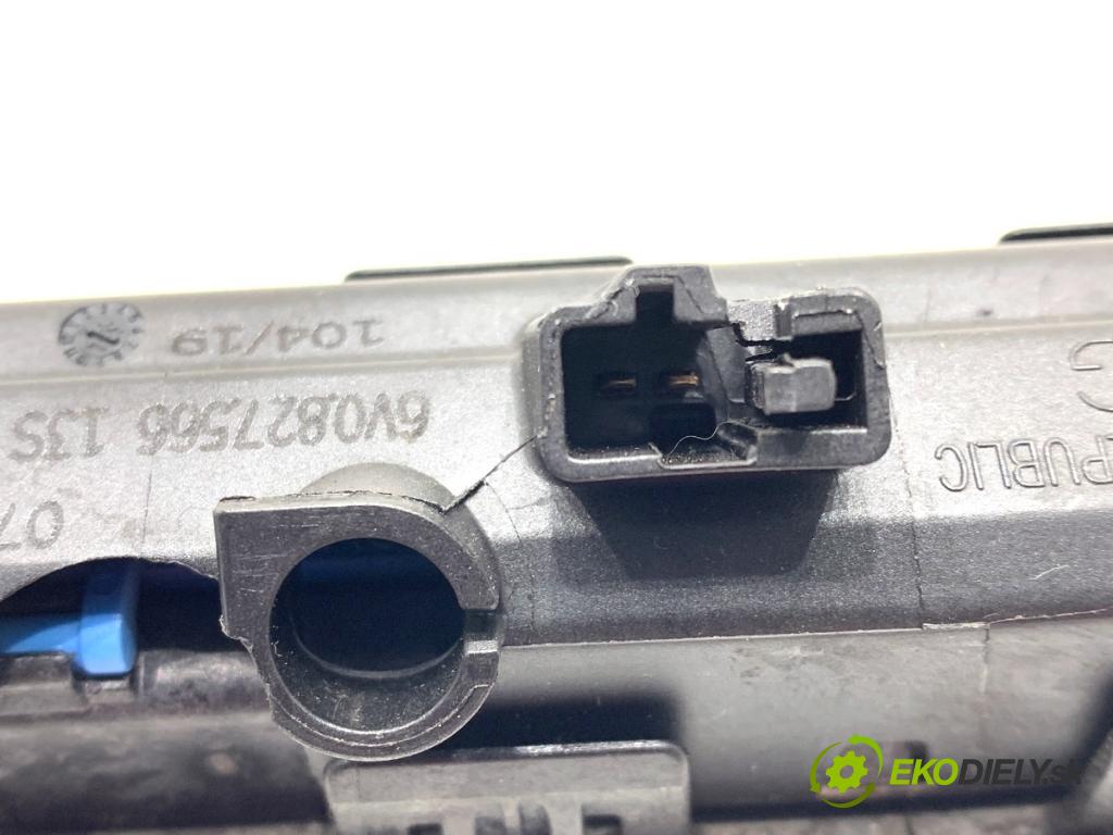 SKODA FABIA III liftback 2019 44 kW 1.0 999 klika dveří zadní část 6V0827566