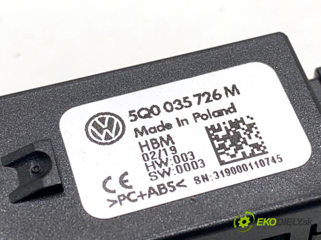 SKODA FABIA III liftback 2019 44 kW 1.0 999 HNÍZDO: USB 5Q0035726M