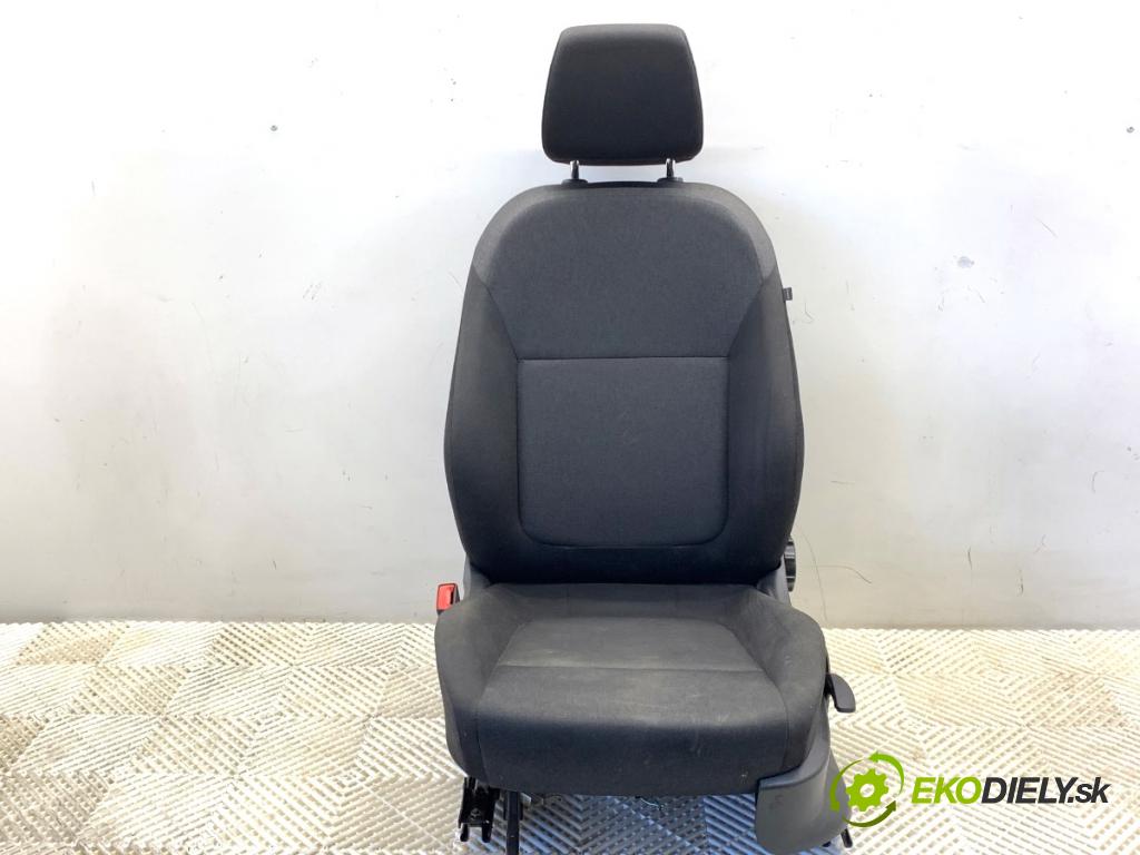 SKODA FABIA III liftback 2019 44 kW 1.0 999 sedadlo levý přední část 