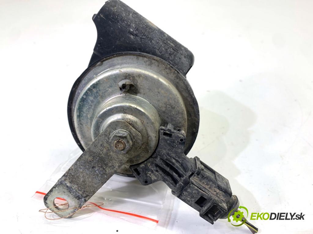 SKODA FABIA III liftback 2019 44 kW 1.0 999 klaksón