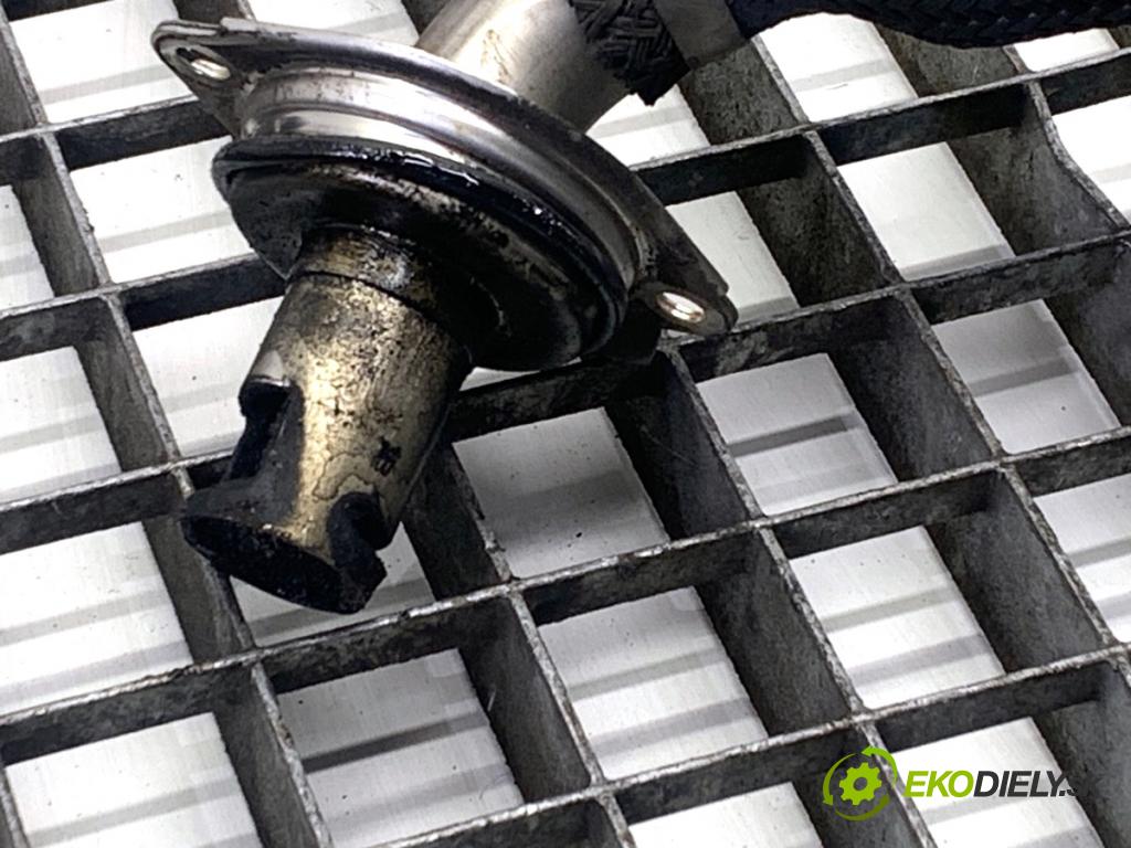 JAGUAR F-PACE SUV 2016 132 kW 2.0 TD4 AWD 1999 rúrka EGR G4D3-9F468-EA