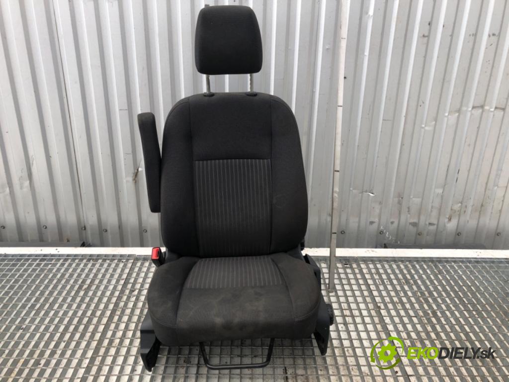 FORD TRANSIT VI Autobus 2019 77 kW 2.0 EcoBlue 1995 Sedadlo ľavy predný 
