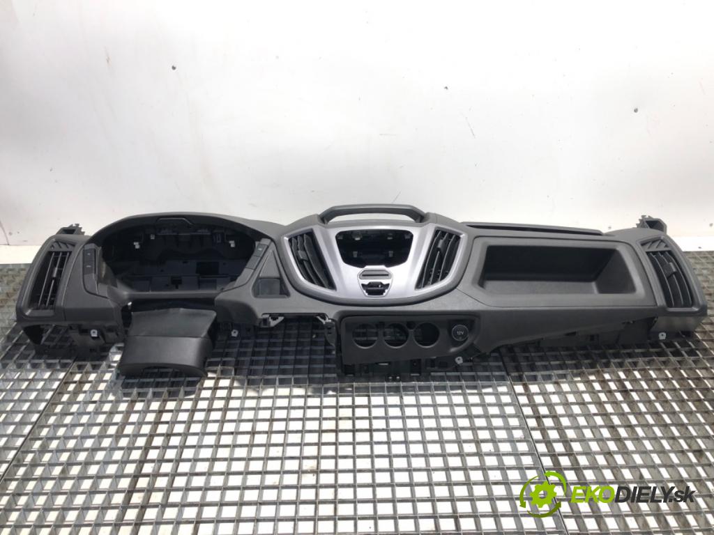 FORD TRANSIT VI Autobus 2019 77 kW 2.0 EcoBlue 1995 Palubná doska  (Palubná doska)