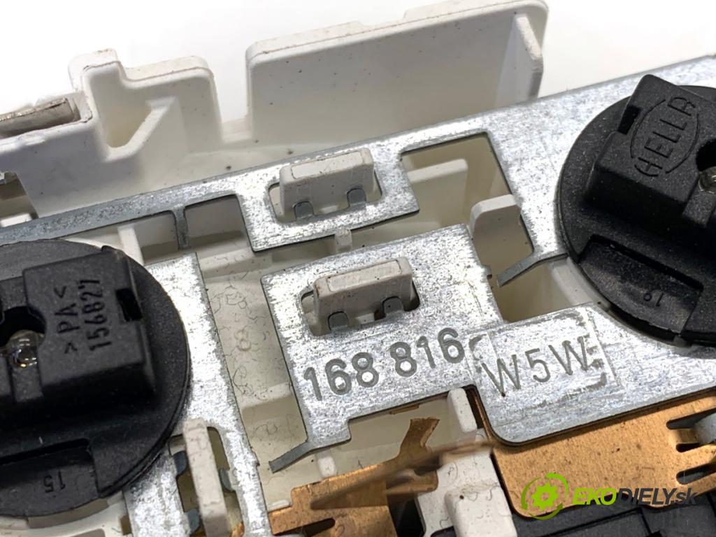 FORD TRANSIT VI Autobus 2019 77 kW 2.0 EcoBlue 1995 Svetlo stropné