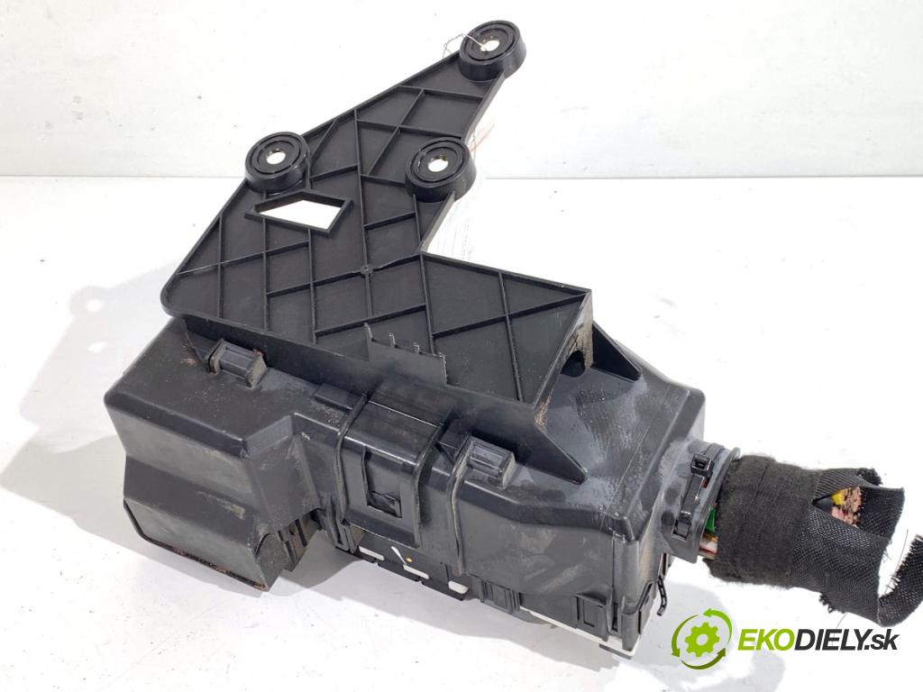 FORD TRANSIT VI Autobus 2019 77 kW 2.0 EcoBlue 1995 Skrinka poistková GK3T-14401 (Poistková skrinka)