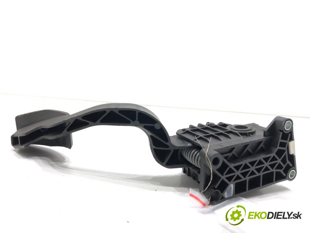 OPEL CORSA E liftback 2016 66 kW 1.4 LPG (08, 68) 1398 Potenciometer plynu 13305804 (Potenciometer plynového pedálu)