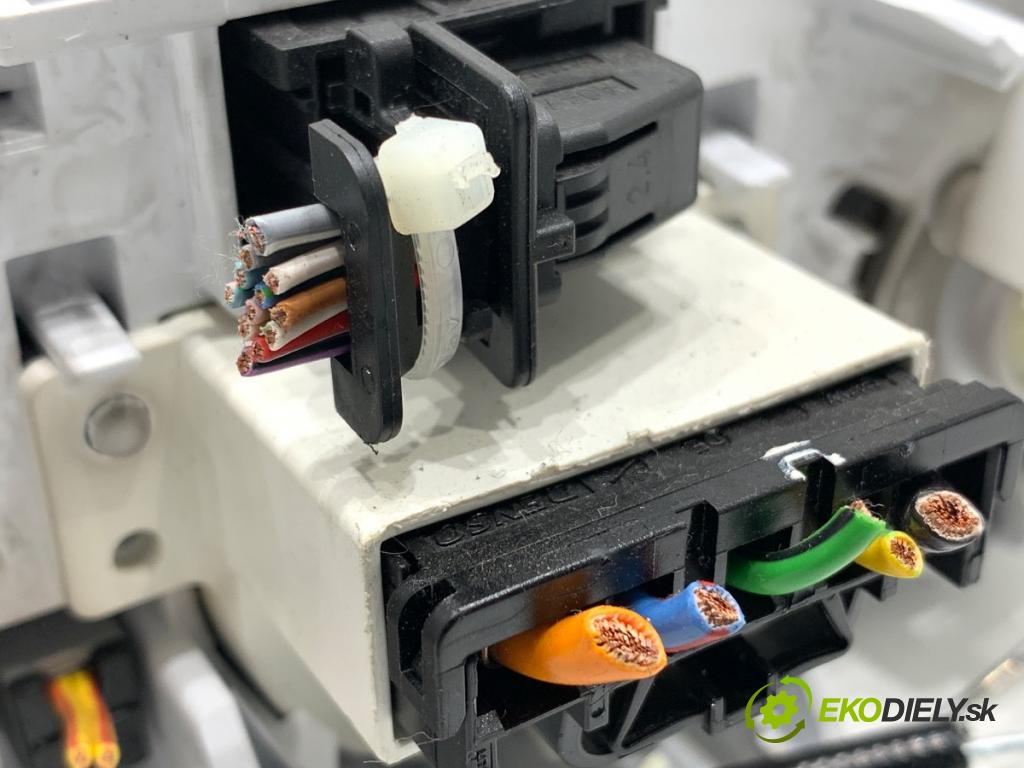 OPEL CORSA E liftback 2016 66 kW 1.4 LPG (08, 68) 1398 Panel ovládania kúrenia 466119570 (Prepínacie páčky pod volantom)