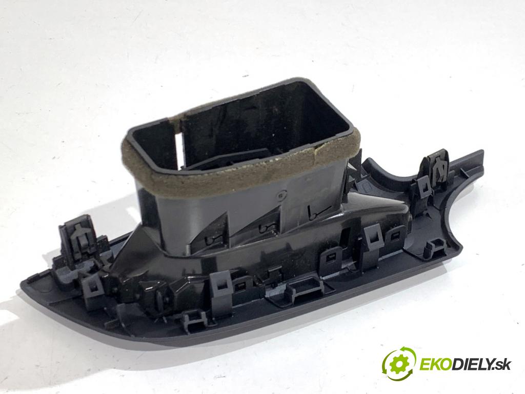 OPEL CORSA E liftback 2016 66 kW 1.4 LPG (08, 68) 1398 lišty kryt 39050125 13377947 (Lišta)
