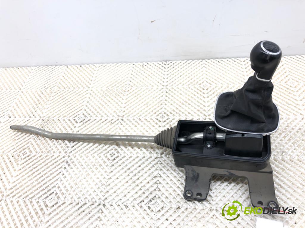 OPEL CORSA E liftback 2016 66 kW 1.4 LPG (08, 68) 1398 Kulisa 55490859 (Rýchlostná páka (kulisa))