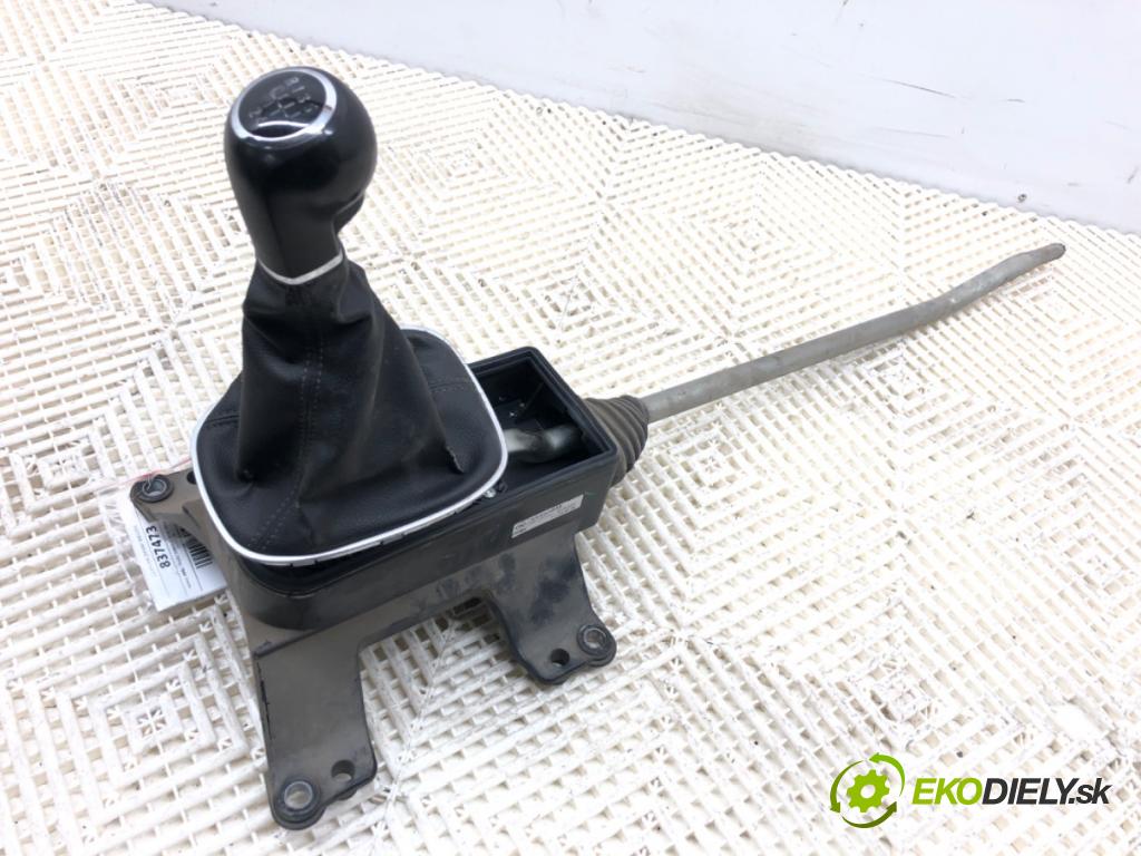 OPEL CORSA E liftback 2016 66 kW 1.4 LPG (08, 68) 1398 Kulisa 55490859 (Rýchlostná páka (kulisa))