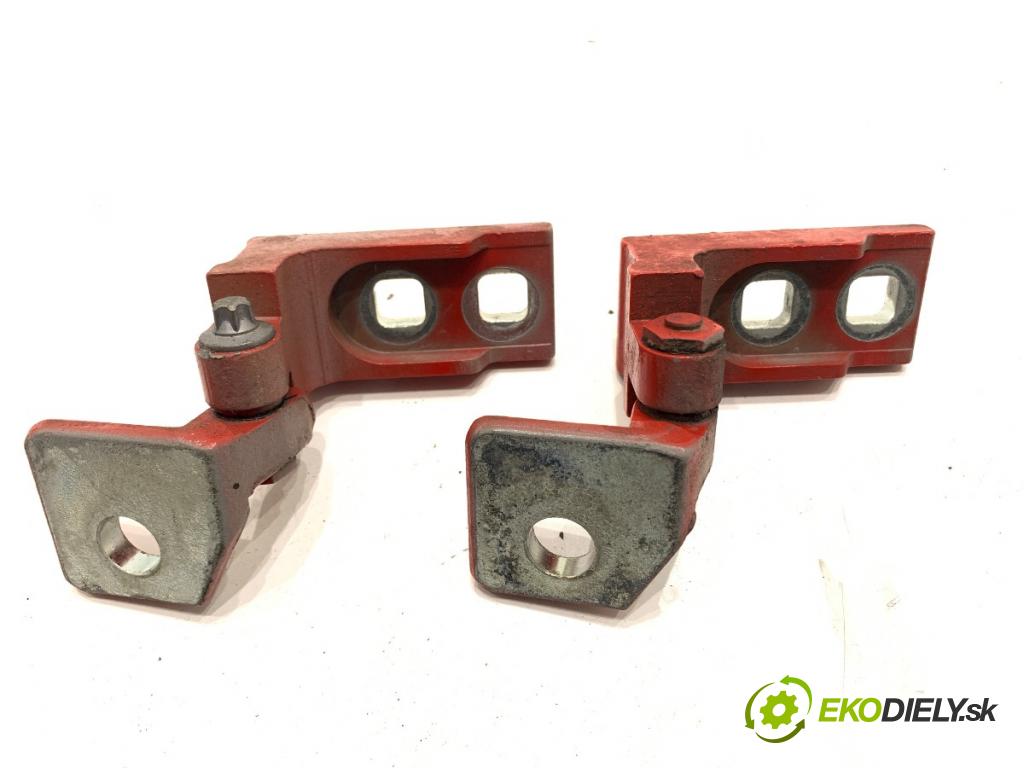 OPEL CORSA E liftback 2016 66 kW 1.4 LPG (08, 68) 1398 Záves Dvere predný ľavy